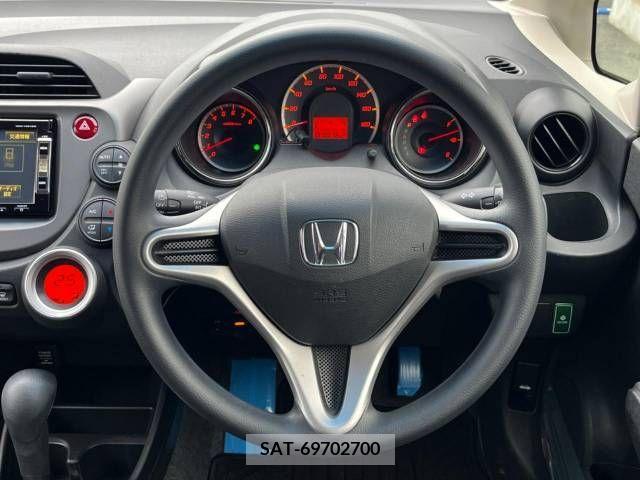 Honda FIT 2013-06 255566-11