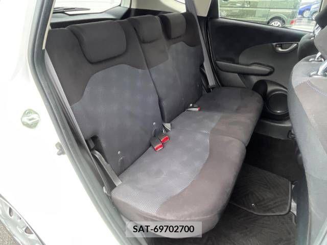 Honda FIT 2013-06 255566-9