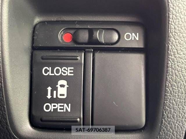 Honda N BOX CUSTOM 2016-03 364723-2