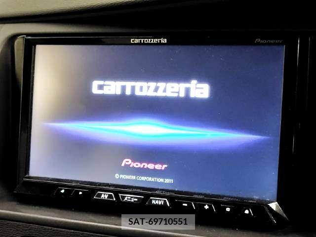 Toyota ISIS 2011-09 391469-3