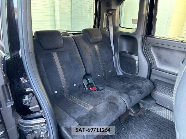 Honda N BOX CUSTOM 2019-02 307020-4