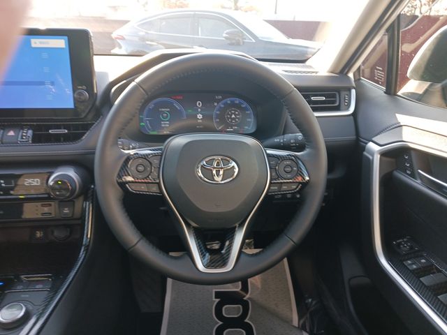 Toyota RAV4 2023-02 196375-12