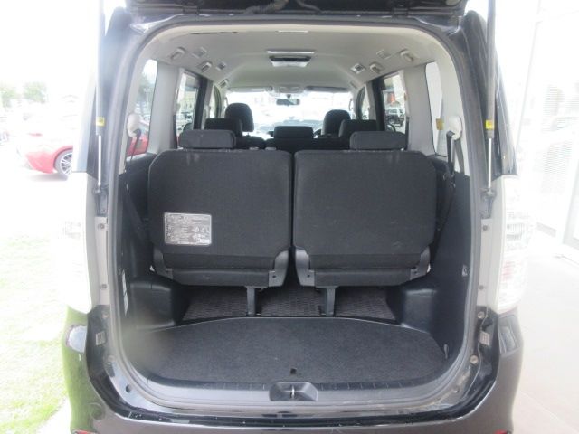 Toyota VOXY 2012-09 21666-9