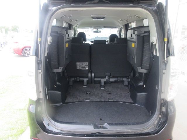 Toyota VOXY 2012-09 21666-10