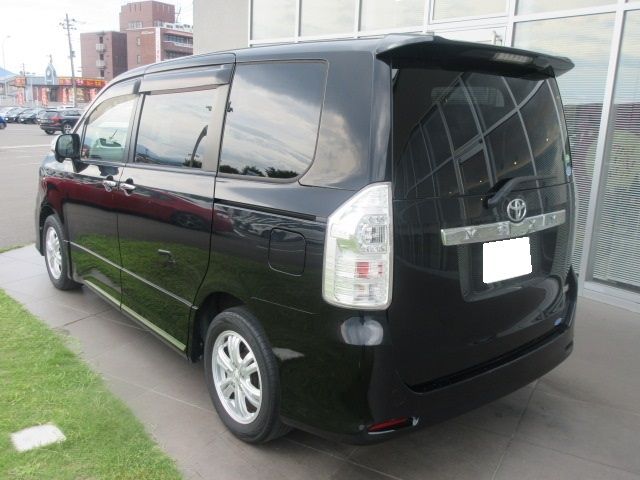Toyota VOXY 2012-09 21666-3