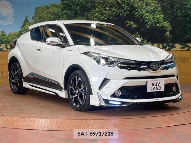 Toyota C-HR 2017-05 246634-16