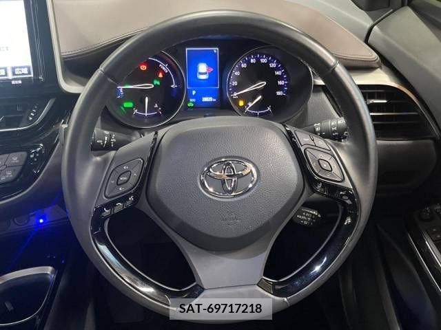 Toyota C-HR 2017-05 246634-11