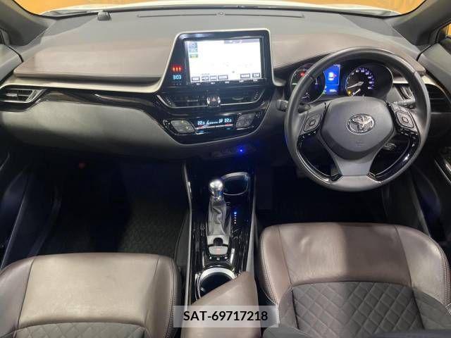 Toyota C-HR 2017-05 246634-1
