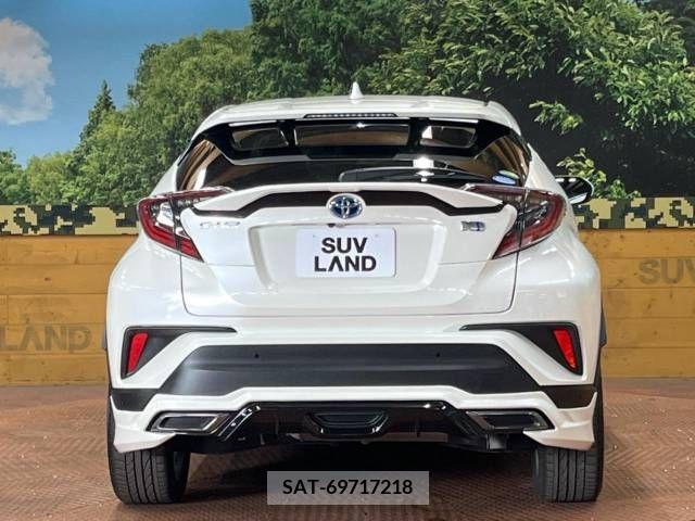Toyota C-HR 2017-05 246634-15
