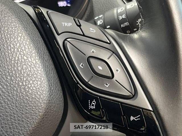 Toyota C-HR 2017-05 246634-4