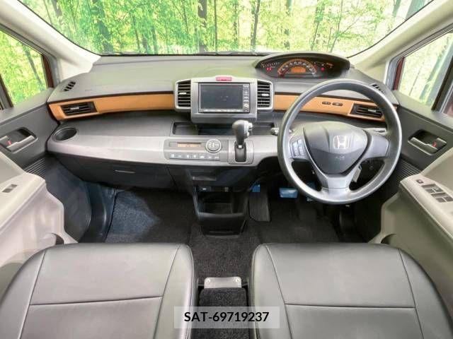 Honda FREED 2009-07 327528-1