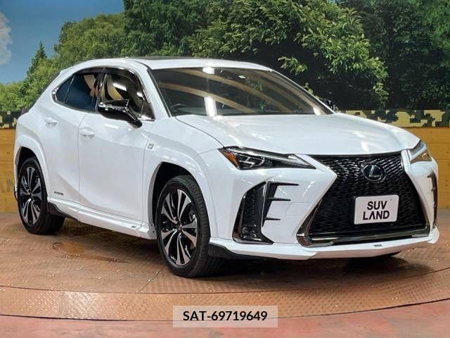 Lexus UX 2022-03 275949-16