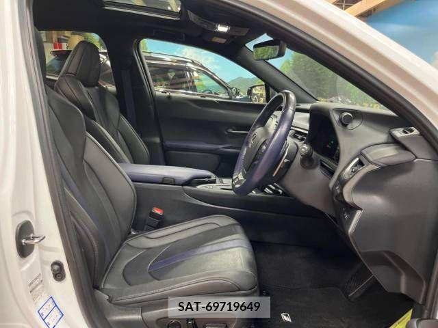 Lexus UX 2022-03 275949-8