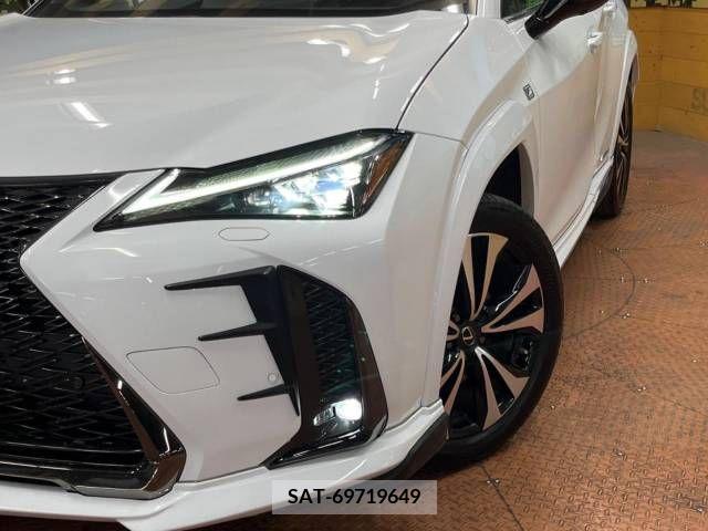Lexus UX 2022-03 275949-12