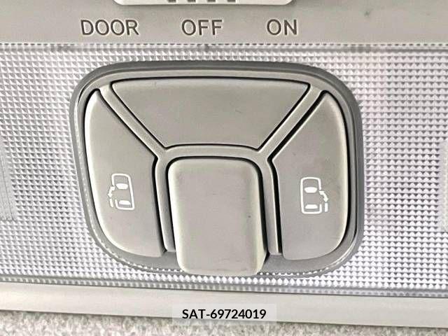 Toyota ESTIMA 2011-07 359855-5