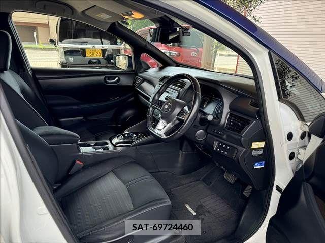 Nissan LEAF 2018-01 297895-15