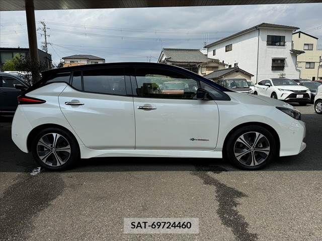 Nissan LEAF 2018-01 297895-10