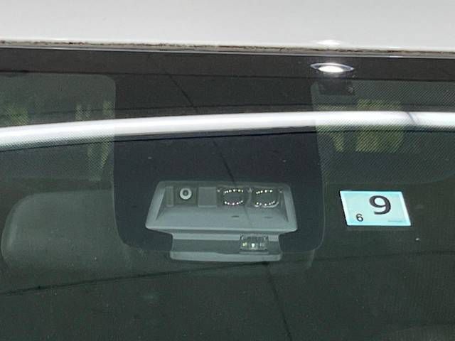 Toyota SIENTA 2015-09 182281-2