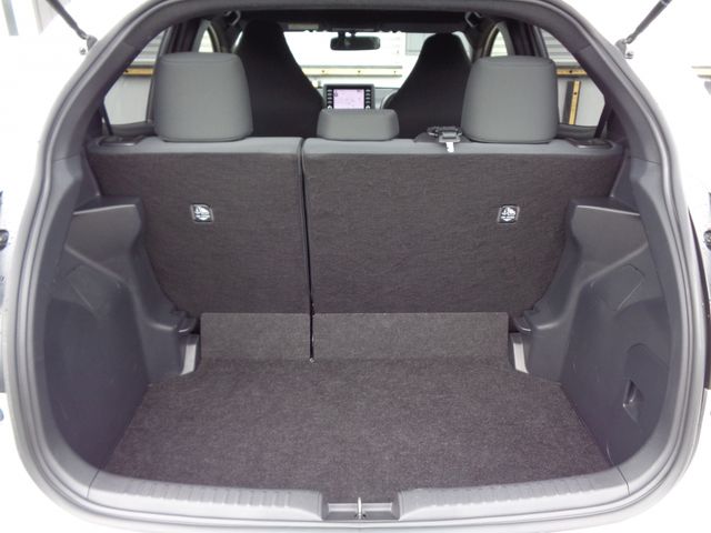 Toyota YARIS 2020-10 9949-12