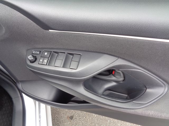 Toyota YARIS 2020-10 9949-21