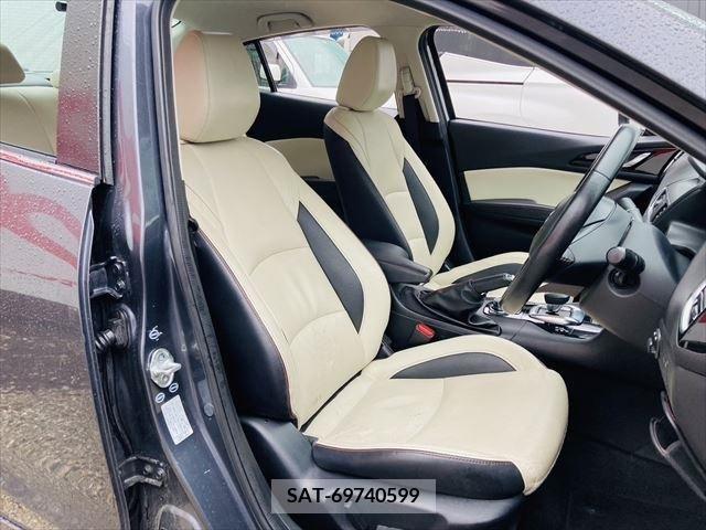 Mazda AXELA HYBRID 2013-11 301184-7