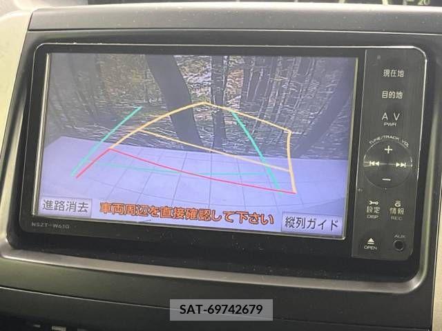 Toyota NOAH 2011-10 385818-3