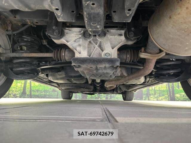 Toyota NOAH 2011-10 385818-19