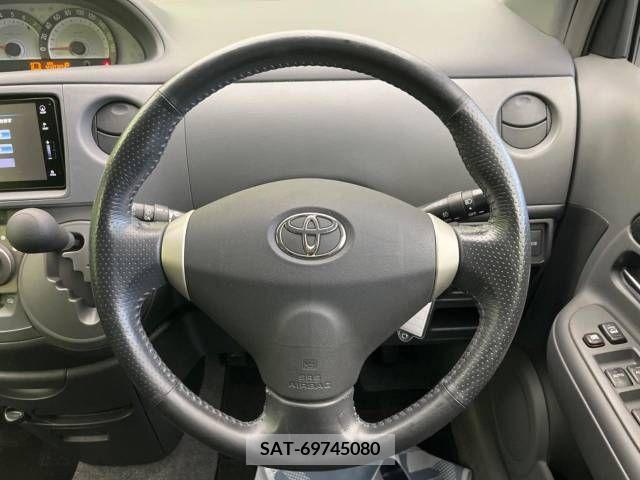 Toyota SIENTA 2011-06 327584-11
