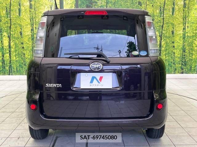 Toyota SIENTA 2011-06 327584-15
