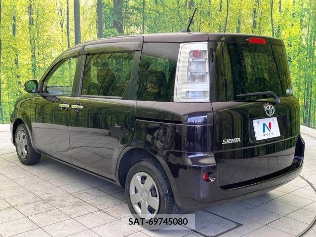 Toyota SIENTA 2011-06 327584-17
