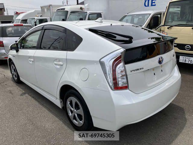 Toyota PRIUS 2014-03 382120-2
