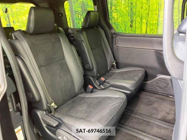 Toyota VOXY 2020-11 346098-9
