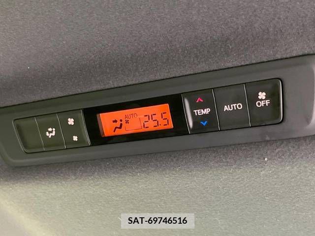 Toyota VOXY 2020-11 346098-7
