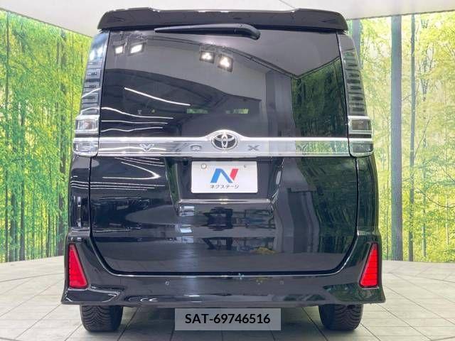 Toyota VOXY 2020-11 346098-16