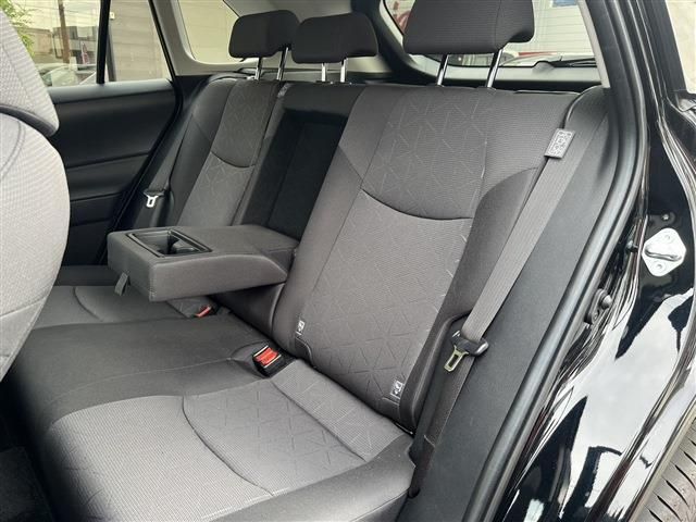 Toyota RAV4 2022-03 183183-15