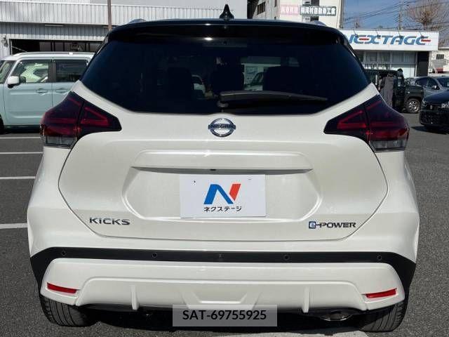 Nissan KICKS 2021-02 225303-15
