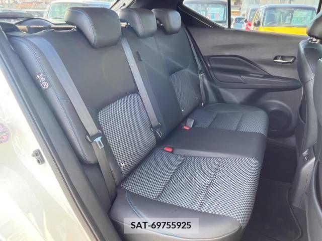 Nissan KICKS 2021-02 225303-9