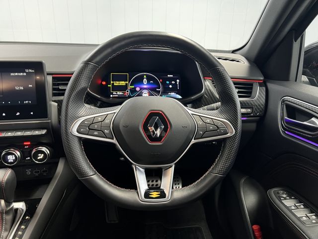 Renault Arkana 2022-08 24243-13