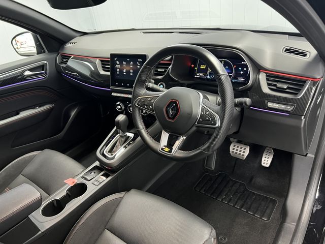 Renault Arkana 2022-08 24243-1