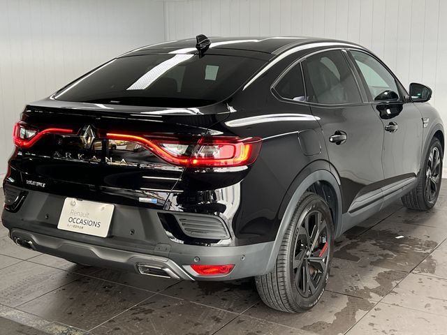 Renault Arkana 2022-08 24243-7