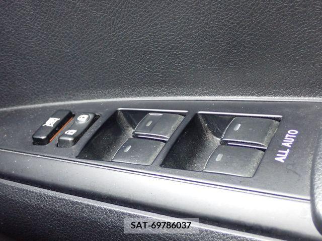 Toyota COROLLA AXIO 2015-02 208984-18