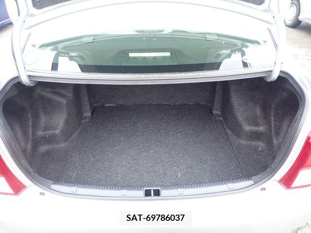 Toyota COROLLA AXIO 2015-02 208984-21