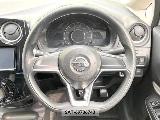 Nissan NOTE 2018-03 252407-11