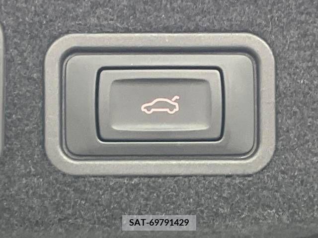 Audi A8 2014-03 330285-5