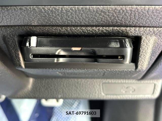 Subaru WRX STI 2017-09 290291-7