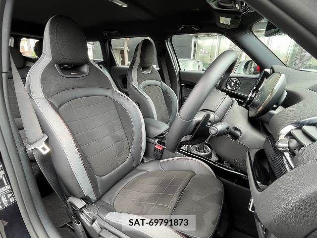 Bmw MINI CLUBMAN 2022-07 319704-16