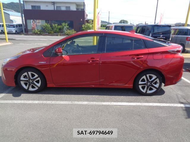 Toyota PRIUS 2016-03 352357-7