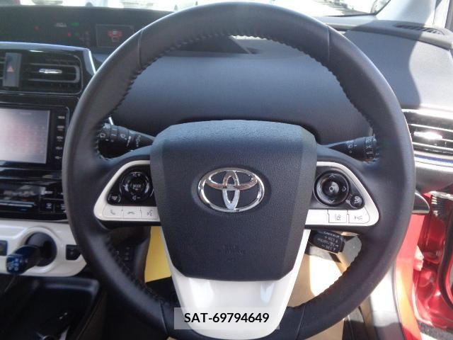 Toyota PRIUS 2016-03 352357-11