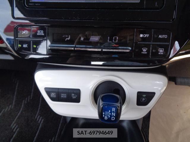 Toyota PRIUS 2016-03 352357-9