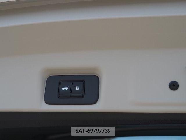 Nissan Ariya 2023-10 260677-13
